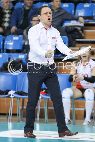  18.12.2016 RZESZOW<br />SIATKOWKA ORLEN LIGA 2016/2017 WOMEN VOLLEYBALL POLAND POLISH ORLENLIGA LEAGUE SEASON 2016/2017<br />MECZ DEVELOPRES SKYRES RZESZOW - GIACOMINI BUDOWLANI TORUN <br />N/Z NICOLA VETTORI - I TRENER ( HEAD COACH ) SYLWETKA RADOSC EMOCJE <br /> 