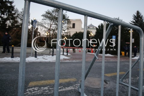  11.01.2017 WARSZAWA SEJM<br />POSIEDZENIE SEJMU RP<br />N/Z BARIERKI ZABEZPIECZAJACE  ODDZIELAJACE<br /> 