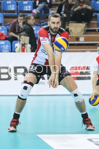  11.01.2017 RZESZOW <br />SIATKOWKA PUCHAR POLSKI MEZCZYZN 2017 <br />MECZ 1/4 PUCHARU POLSKI <br />MEN VOLLEYBALL POLAND POLISH CUP SEASON 2016/2017 <br />MECZ ASSECO RESOVIA RZESZOW - LOTOS TREFL GDANSK <br />N/Z DAMIAN WOJTASZEK SYLWETKA <br /> 