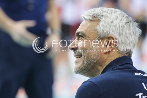  11.01.2017 RZESZOW <br />SIATKOWKA PUCHAR POLSKI MEZCZYZN 2017 <br />MECZ 1/4 PUCHARU POLSKI <br />MEN VOLLEYBALL POLAND POLISH CUP SEASON 2016/2017 <br />MECZ ASSECO RESOVIA RZESZOW - LOTOS TREFL GDANSK <br />N/Z ANDREA ANASTASI - I TRENER ( HEAD COACH ) SYLWETKA <br /> 