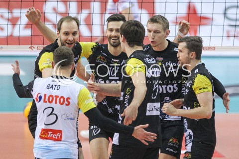  11.01.2017 RZESZOW <br />SIATKOWKA PUCHAR POLSKI MEZCZYZN 2017 <br />MECZ 1/4 PUCHARU POLSKI <br />MEN VOLLEYBALL POLAND POLISH CUP SEASON 2016/2017 <br />MECZ ASSECO RESOVIA RZESZOW - LOTOS TREFL GDANSK <br />N/Z MILOSZ HEBDA BARTOSZ GAWRYSZEWSKI DAMIAN SCHULZ MICHAL MASNY RADOSC EMOCJE <br /> 