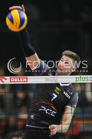  28.01.2017 RZESZOW<br />SIATKOWKA PLUSLIGA 2016/2017 MEN VOLLEYBALL POLAND POLISH PLUS LIGA LEAGUE SEASON 2016/2017<br />MECZ ASSECO RESOVIA RZESZOW - PGE SKRA BELCHATOW <br />N/Z BARTOSZ BEDNORZ SYLWETKA ATAK<br /> 