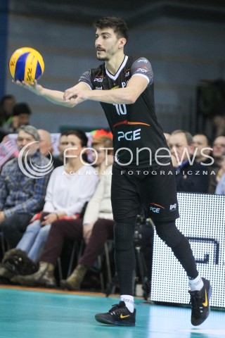  28.01.2017 RZESZOW<br />SIATKOWKA PLUSLIGA 2016/2017 MEN VOLLEYBALL POLAND POLISH PLUS LIGA LEAGUE SEASON 2016/2017<br />MECZ ASSECO RESOVIA RZESZOW - PGE SKRA BELCHATOW <br />N/Z NICOLAS URIARTE SYLWETKA  <br /> 