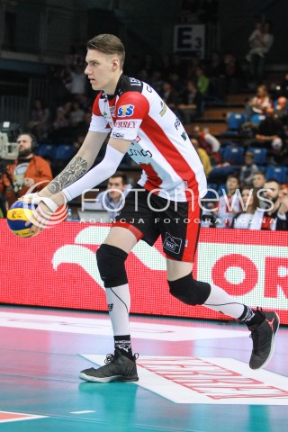  05.02.2017 RZESZOW<br />SIATKOWKA PLUSLIGA 2016/2017 MEN VOLLEYBALL POLAND POLISH PLUS LIGA LEAGUE SEASON 2016/2017<br />MECZ ASSECO RESOVIA RZESZOW - CUPRUM LUBIN <br />N/Z BARTLOMIEJ LEMANSKI SYLWETKA <br /> 