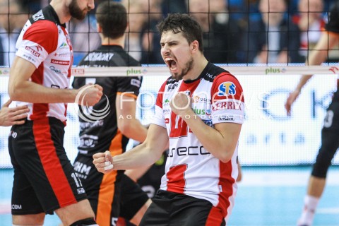  05.02.2017 RZESZOW<br />SIATKOWKA PLUSLIGA 2016/2017 MEN VOLLEYBALL POLAND POLISH PLUS LIGA LEAGUE SEASON 2016/2017<br />MECZ ASSECO RESOVIA RZESZOW - CUPRUM LUBIN <br />N/Z FABIAN DRZYZGA RADOSC EMOCJE SYLWETKA <br /> 