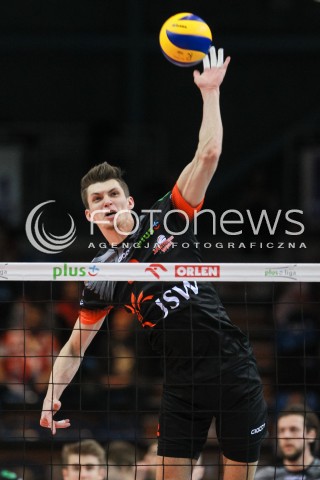  18.02.2017 RZESZOW<br />SIATKOWKA PLUSLIGA 2016/2017 MEN VOLLEYBALL POLAND POLISH PLUS LIGA LEAGUE SEASON 2016/2017<br />MECZ ASSECO RESOVIA RZESZOW - JASTRZEBSKI WEGIEL <br />N/Z MACIEJ MUZAJ SYLWETKA ATAK <br /> 