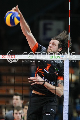 18.02.2017 RZESZOW<br />SIATKOWKA PLUSLIGA 2016/2017 MEN VOLLEYBALL POLAND POLISH PLUS LIGA LEAGUE SEASON 2016/2017<br />MECZ ASSECO RESOVIA RZESZOW - JASTRZEBSKI WEGIEL <br />N/Z PATRYK STRZEZEK SYLWETKA ATAK <br /> 