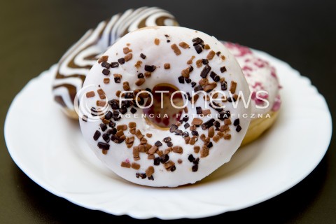  22.02.2016 WARSZAWA<br />ZDJECIE ILUSTRACYJNE<br />N/Z PACZEK PACZKI TLUSTY CZWARTEK<br /> 