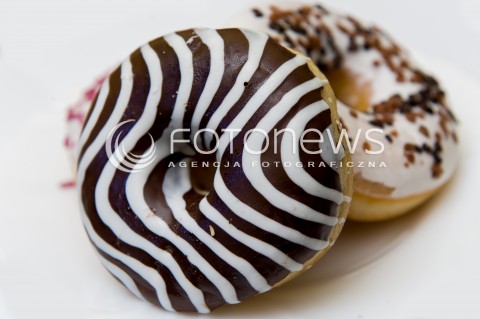  22.02.2016 WARSZAWA<br />ZDJECIE ILUSTRACYJNE<br />N/Z PACZEK PACZKI TLUSTY CZWARTEK<br /> 