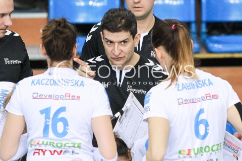  05.03.2017 RZESZOW<br />SIATKOWKA ORLEN LIGA 2016/2017 WOMEN VOLLEYBALL POLAND POLISH ORLENLIGA LEAGUE SEASON 2016/2017<br />MECZ DEVELOPRES SKYRES RZESZOW - LKS COMMERCECON LODZ <br />N/Z LORENZO MICELLI - I TRENER ( HEAD COACH ) <br /> 