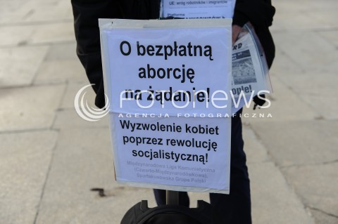  05.03.2017 WARSZAWA<br />XVIII WARSZAWSKA MANIFA PRZECIW PRZEMOCY WLADZY<br />N/Z UCZESTNICY PROTESTU<br /> 