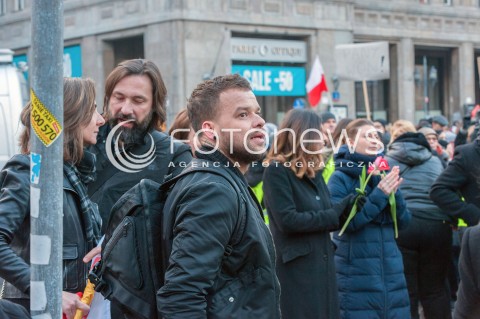  08.03.2017 WARSZAWA<br />MIEDZYNARODOWY STRAJK KOBIET<br />N/Z MICHAL PIROG UCZESTNICY STRAJKU<br /> 