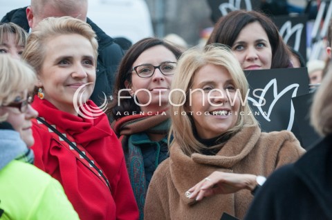  08.03.2017 WARSZAWA<br />MIEDZYNARODOWY STRAJK KOBIET<br />N/Z JOANNA SCHEURING WIELGUS BARBARA DOLNIAK KAMILA GASIUK PICHOWICZ<br /> 