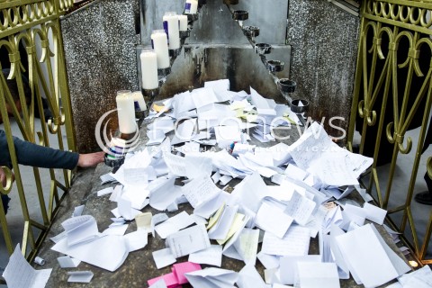  17.03.2017 LEZAJSK<br />ROZPOCZELA SIE PIELGRZYMKA CHASYDOW DO GROBU CADYKA ELIMELECHA WEISSBLUMA W LEZAJSKU W ROCZNICE JEGO SMIERCI. DLA ZYDOW JEST TO JEDNO Z NAJSWIETSZYCH MIEJSC NA ZIEMI. <br /> 