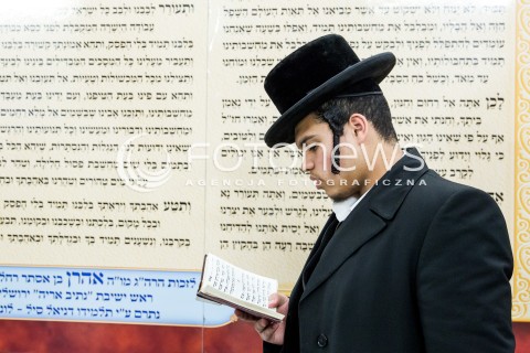 Pielgrzymka Chasydów do grobu cadyka Eliemelecha w Leżajsku