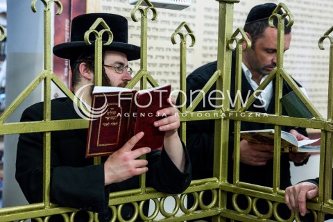  17.03.2017 LEZAJSK<br />ROZPOCZELA SIE PIELGRZYMKA CHASYDOW DO GROBU CADYKA ELIMELECHA WEISSBLUMA W LEZAJSKU W ROCZNICE JEGO SMIERCI. DLA ZYDOW JEST TO JEDNO Z NAJSWIETSZYCH MIEJSC NA ZIEMI. <br /> 