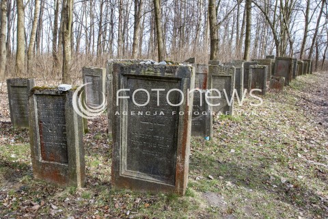  17.03.2017 LEZAJSK<br />ROZPOCZELA SIE PIELGRZYMKA CHASYDOW DO GROBU CADYKA ELIMELECHA WEISSBLUMA W LEZAJSKU W ROCZNICE JEGO SMIERCI. DLA ZYDOW JEST TO JEDNO Z NAJSWIETSZYCH MIEJSC NA ZIEMI. <br /> 