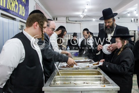  17.03.2017 LEZAJSK<br />ROZPOCZELA SIE PIELGRZYMKA CHASYDOW DO GROBU CADYKA ELIMELECHA WEISSBLUMA W LEZAJSKU W ROCZNICE JEGO SMIERCI. DLA ZYDOW JEST TO JEDNO Z NAJSWIETSZYCH MIEJSC NA ZIEMI. <br /> 