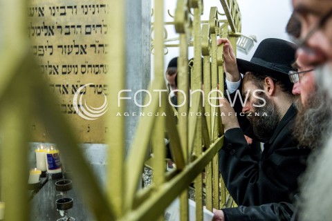  17.03.2017 LEZAJSK<br />ROZPOCZELA SIE PIELGRZYMKA CHASYDOW DO GROBU CADYKA ELIMELECHA WEISSBLUMA W LEZAJSKU W ROCZNICE JEGO SMIERCI. DLA ZYDOW JEST TO JEDNO Z NAJSWIETSZYCH MIEJSC NA ZIEMI. <br /> 