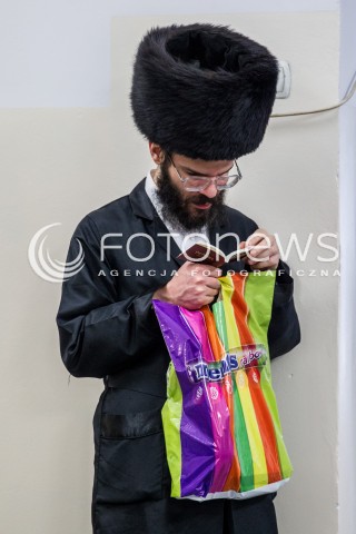  17.03.2017 LEZAJSK<br />ROZPOCZELA SIE PIELGRZYMKA CHASYDOW DO GROBU CADYKA ELIMELECHA WEISSBLUMA W LEZAJSKU W ROCZNICE JEGO SMIERCI. DLA ZYDOW JEST TO JEDNO Z NAJSWIETSZYCH MIEJSC NA ZIEMI. <br /> 