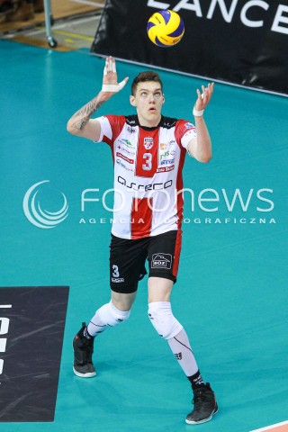  18.03.2017 RZESZOW <br />SIATKOWKA PLUSLIGA 2016/2017 MEN VOLLEYBALL POLAND POLISH PLUS LIGA LEAGUE SEASON 2016/2017 <br />MECZ ASSECO RESOVIA RZESZOW - EFFECTOR KIELCE<br />N/Z BARTLOMIEJ LEMANSKI SYLWETKA <br /> 