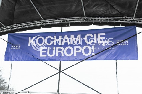  25.03.2017 WARSZAWA<br />MARSZ DLA EUROPY KOCHAM CIE EUROPO<br />N/Z NAPIS KOCHAM CIE EUROPO<br /> 