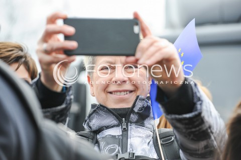  25.03.2017 WARSZAWA<br />MARSZ DLA EUROPY KOCHAM CIE EUROPO<br />N/Z DOROTA WARAKOMSKA<br /> 