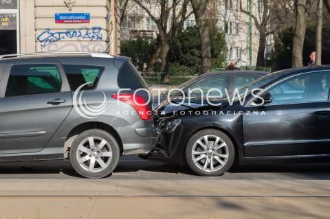  28.03.2017 WARSZAWA<br />WYPADEK DROGOWY W CENTRUM<br />N/Z SAMOCHODY<br /> 