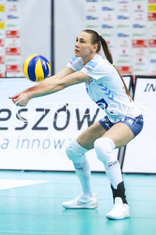  28.03.2017 RZESZOW<br />SIATKOWKA ORLEN LIGA 2016/2017 WOMEN VOLLEYBALL POLAND POLISH ORLENLIGA LEAGUE SEASON 2016/2017<br />MECZ DEVELOPRES SKYRES RZESZOW - IMPEL WROCLAW <br />N/Z KREMENA KAMENOVA SYLWETKA <br /> 