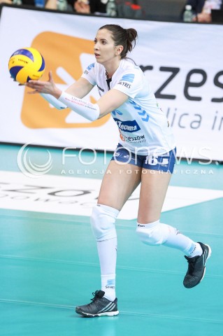  28.03.2017 RZESZOW<br />SIATKOWKA ORLEN LIGA 2016/2017 WOMEN VOLLEYBALL POLAND POLISH ORLENLIGA LEAGUE SEASON 2016/2017<br />MECZ DEVELOPRES SKYRES RZESZOW - IMPEL WROCLAW <br />N/Z KLAUDIA KACZOROWSKA SYLWETKA <br /> 