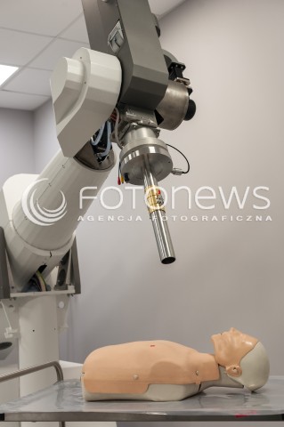  29.03.2017 WARSZAWA<br />PREZENTACJA POLSKIEGO AKCELERATORA DO RADIOTERAPII SRODOPERACYJNEJ INTRALINE<br />N/Z AKCELERATOR FANTOM<br /> 