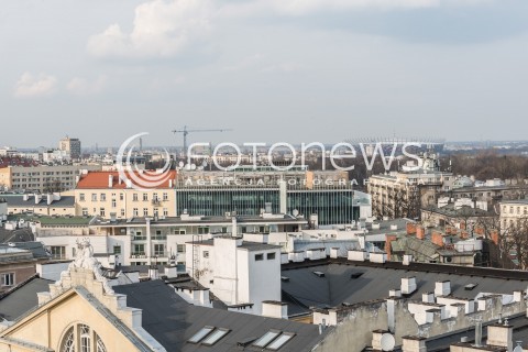  31.03.2017 WARSZAWA<br />PANORAMA MIASTA<br />N/Z STADION NARODOWY DACHY BUDYNKOW<br /> 