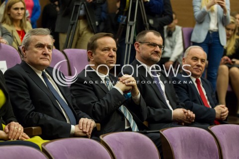  31.03.2017 RZESZOW<br />PODPISANIE UMOWY NA WSPOLPROWADZENIE FILHARMONII PODKARPACKIEJ IM. A. MALAWSKIEGO PRZEZ MINISTERSTWO KULTURY I DZIEDZICTWA NARODOWEGO<br />N/Z PIOTR GLINSKI - MINISTER KULTURY WICEPREMIER (L1), WLADYSLAW ORTYL (L2), JERZY CYPRYS (P1), ANDRZEJ SZLACHTA (P2)<br /> 