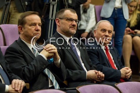  31.03.2017 RZESZOW<br />PODPISANIE UMOWY NA WSPOLPROWADZENIE FILHARMONII PODKARPACKIEJ IM. A. MALAWSKIEGO PRZEZ MINISTERSTWO KULTURY I DZIEDZICTWA NARODOWEGO<br />N/Z WLADYSLAW ORTYL (L), JERZY CYPRYS (C), ANDRZEJ SZLACHTA (P)<br /> 