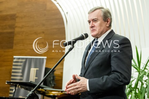  31.03.2017 RZESZOW<br />PODPISANIE UMOWY NA WSPOLPROWADZENIE FILHARMONII PODKARPACKIEJ IM. A. MALAWSKIEGO PRZEZ MINISTERSTWO KULTURY I DZIEDZICTWA NARODOWEGO<br />N/Z PIOTR GLINSKI - MINISTER KULTURY WICEPREMIER<br /> 