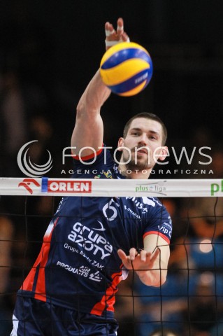  01.04.2017 RZESZOW<br />SIATKOWKA PLUSLIGA 2016/2017 MEN VOLLEYBALL POLAND POLISH PLUS LIGA LEAGUE SEASON 2016/2017<br />MECZ ASSECO RESOVIA RZESZOW - ZAKSA KEDZIERZYN KOZLE <br />N/Z DAWID KONARSKI SYLWETKA ATAK <br /> 