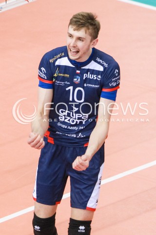 01.04.2017 RZESZOW<br />SIATKOWKA PLUSLIGA 2016/2017 MEN VOLLEYBALL POLAND POLISH PLUS LIGA LEAGUE SEASON 2016/2017<br />MECZ ASSECO RESOVIA RZESZOW - ZAKSA KEDZIERZYN KOZLE <br />N/Z MATEUSZ BIENIEK SYLWETKA RADOSC EMOCJE <br /> 