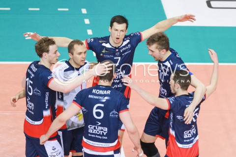  01.04.2017 RZESZOW<br />SIATKOWKA PLUSLIGA 2016/2017 MEN VOLLEYBALL POLAND POLISH PLUS LIGA LEAGUE SEASON 2016/2017<br />MECZ ASSECO RESOVIA RZESZOW - ZAKSA KEDZIERZYN KOZLE <br />N/Z RAFAL BUSZEK MATEUSZ BIENIEK PAWEL ZATORSKI SAM DEROO RADOSC EMOCJE <br /> 
