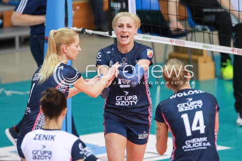  03.04.2017 RZESZOW<br />SIATKOWKA ORLEN LIGA 2016/2017 WOMEN VOLLEYBALL POLAND POLISH ORLENLIGA LEAGUE SEASON 2016/2017<br />POLFINAL - SEMIFINAL - 1. MECZ<br />MECZ DEVELOPRES SKYRES RZESZOW - CHEMIK POLICE <br />N/Z ALEKSANDRA JAGIELO ANNA WERBLINSKA RADOSC EMOCJE <br /> 