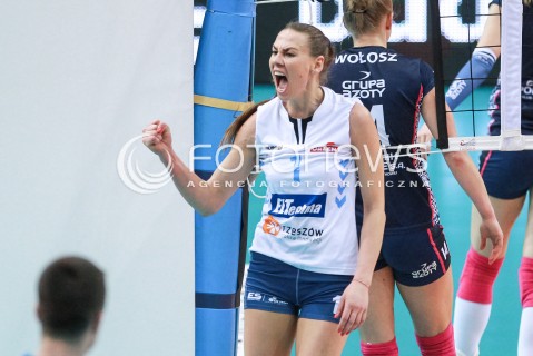  03.04.2017 RZESZOW<br />SIATKOWKA ORLEN LIGA 2016/2017 WOMEN VOLLEYBALL POLAND POLISH ORLENLIGA LEAGUE SEASON 2016/2017<br />POLFINAL - SEMIFINAL - 1. MECZ<br />MECZ DEVELOPRES SKYRES RZESZOW - CHEMIK POLICE <br />N/Z KREMENA KAMENOVA RADOSC EMOCJE SYLWETKA <br /> 