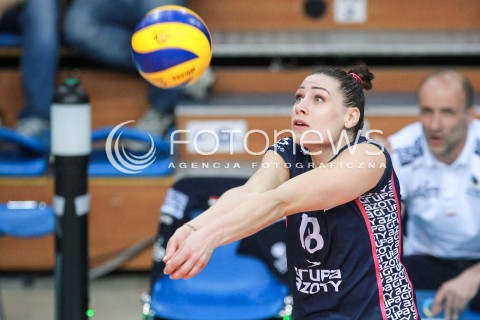  03.04.2017 RZESZOW<br />SIATKOWKA ORLEN LIGA 2016/2017 WOMEN VOLLEYBALL POLAND POLISH ORLENLIGA LEAGUE SEASON 2016/2017<br />POLFINAL - SEMIFINAL - 1. MECZ<br />MECZ DEVELOPRES SKYRES RZESZOW - CHEMIK POLICE <br />N/Z KATARZYNA ZAROSLINSKA SYLWETKA <br /> 