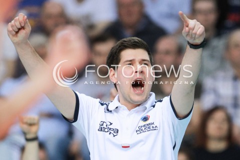  03.04.2017 RZESZOW<br />SIATKOWKA ORLEN LIGA 2016/2017 WOMEN VOLLEYBALL POLAND POLISH ORLENLIGA LEAGUE SEASON 2016/2017<br />POLFINAL - SEMIFINAL - 1. MECZ<br />MECZ DEVELOPRES SKYRES RZESZOW - CHEMIK POLICE <br />N/Z LORENZO MICELLI - I TRENER ( HEAD COACH ) SYLWETKA RADOSC EMOCJE <br /> 