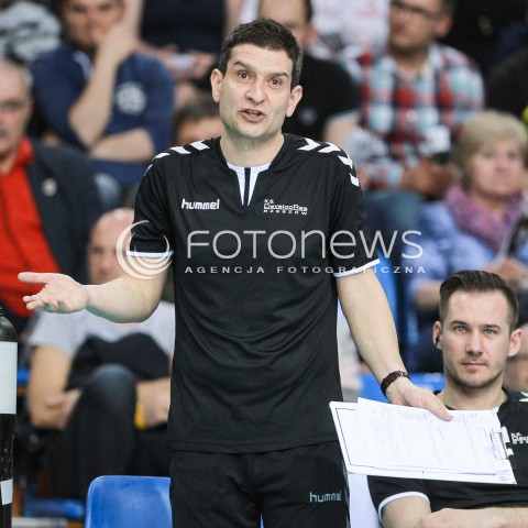  03.04.2017 RZESZOW<br />SIATKOWKA ORLEN LIGA 2016/2017 WOMEN VOLLEYBALL POLAND POLISH ORLENLIGA LEAGUE SEASON 2016/2017<br />POLFINAL - SEMIFINAL - 1. MECZ<br />MECZ DEVELOPRES SKYRES RZESZOW - CHEMIK POLICE <br />N/Z LORENZO MICELLI - I TRENER ( HEAD COACH ) SYLWETKA <br /> 