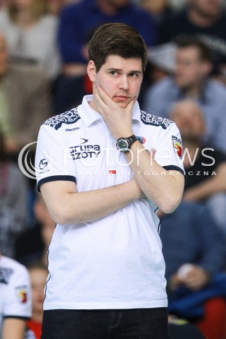  03.04.2017 RZESZOW<br />SIATKOWKA ORLEN LIGA 2016/2017 WOMEN VOLLEYBALL POLAND POLISH ORLENLIGA LEAGUE SEASON 2016/2017<br />POLFINAL - SEMIFINAL - 1. MECZ<br />MECZ DEVELOPRES SKYRES RZESZOW - CHEMIK POLICE <br />N/Z JAKUB GLUSZAK - I TRENER ( HEAD COACH ) SYLWETKA <br /> 