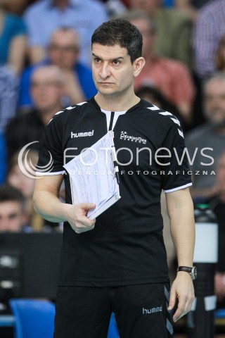  03.04.2017 RZESZOW<br />SIATKOWKA ORLEN LIGA 2016/2017 WOMEN VOLLEYBALL POLAND POLISH ORLENLIGA LEAGUE SEASON 2016/2017<br />POLFINAL - SEMIFINAL - 1. MECZ<br />MECZ DEVELOPRES SKYRES RZESZOW - CHEMIK POLICE <br />N/Z LORENZO MICELLI - I TRENER ( HEAD COACH ) SYLWETKA <br /> 