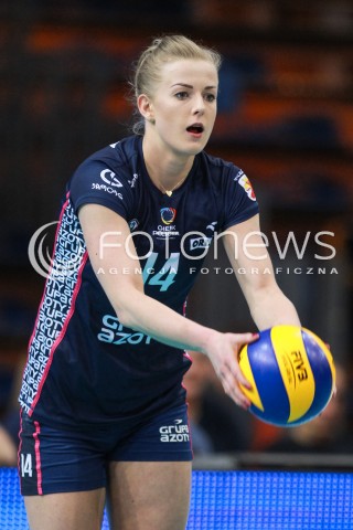  03.04.2017 RZESZOW<br />SIATKOWKA ORLEN LIGA 2016/2017 WOMEN VOLLEYBALL POLAND POLISH ORLENLIGA LEAGUE SEASON 2016/2017<br />POLFINAL - SEMIFINAL - 1. MECZ<br />MECZ DEVELOPRES SKYRES RZESZOW - CHEMIK POLICE <br />N/Z JOANNA WOLOSZ SYLWETKA <br /> 