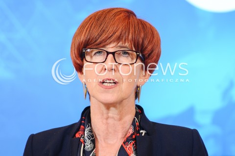  04.04.2017 WARSZAWA<br />KONFERENCJA PRASOWA PREMIER BEATY SZYDLO I MINISTER ELZBIETY RAFALSKIEJ <br />N/Z MINISTER RODZINY I POLITYKI SPOLECZNEJ ELZBIETA RAFALSKA<br /> 