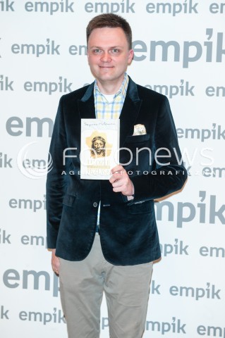  04.04.2017 WARSZAWA<br />SZYMON HOLOWNIA PROMUJE SWOJA KSIAZKE<br />N/Z SZYMON HOLOWNIA<br /> 