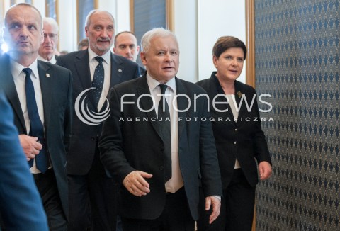  10.04.2017 WARSZAWA<br />UROCZYSTOSC UPAMIETNIENIA TRAGEDII SMOLENSKIEJ<br />N/Z JAROSLAW KACZYNSKI PREMIER BEATA SZYDLO ANTONI MACIEREWICZ<br /> 