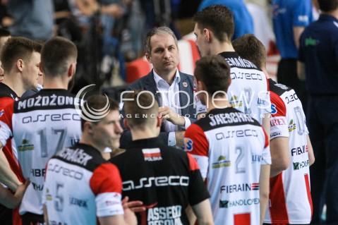  12.04.2017 RZESZOW<br />SIATKOWKA PLUSLIGA 2016/2017 MEN VOLLEYBALL POLAND POLISH PLUS LIGA LEAGUE SEASON 2016/2017<br />POLFINAL - SEMIFINAL - 2. MECZ<br />MECZ ASSECO RESOVIA RZESZOW - PGE SKRA BELCHATOW<br />N/Z ANDRZEJ KOWAL - I TRENER ( HEAD COACH ) SYLWETKA <br /> 